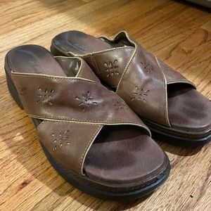Clarks Brown Sandals 7